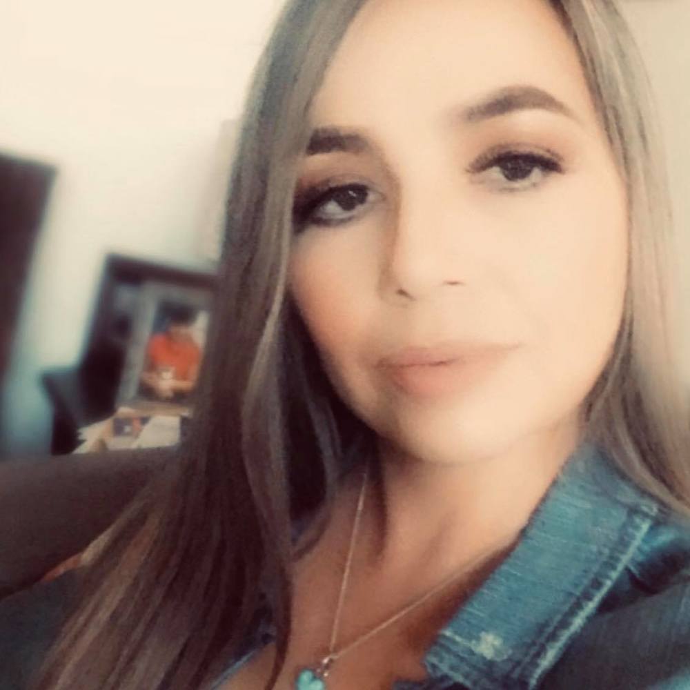 Meet your Posher, Antonia